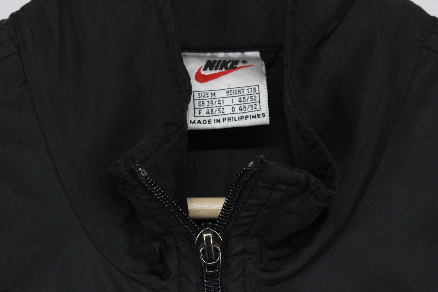 Mens Windbreaker Jacket Lightweight Full Zip Logo