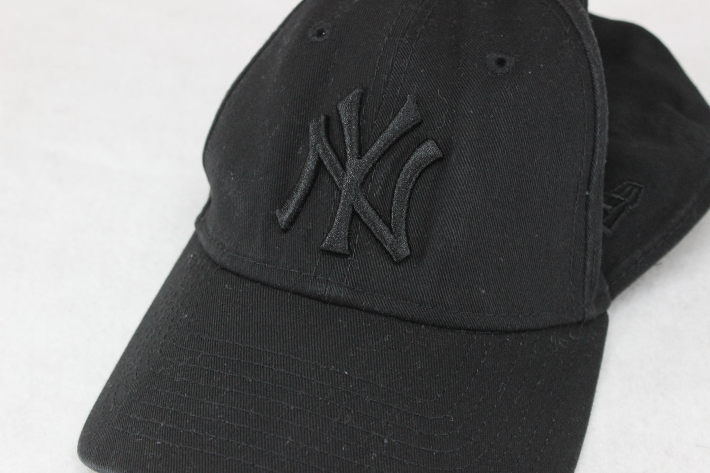 Mens Yankees Cap Adjustable