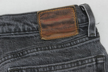 Womens 501 Jeans Classic Fit Straight