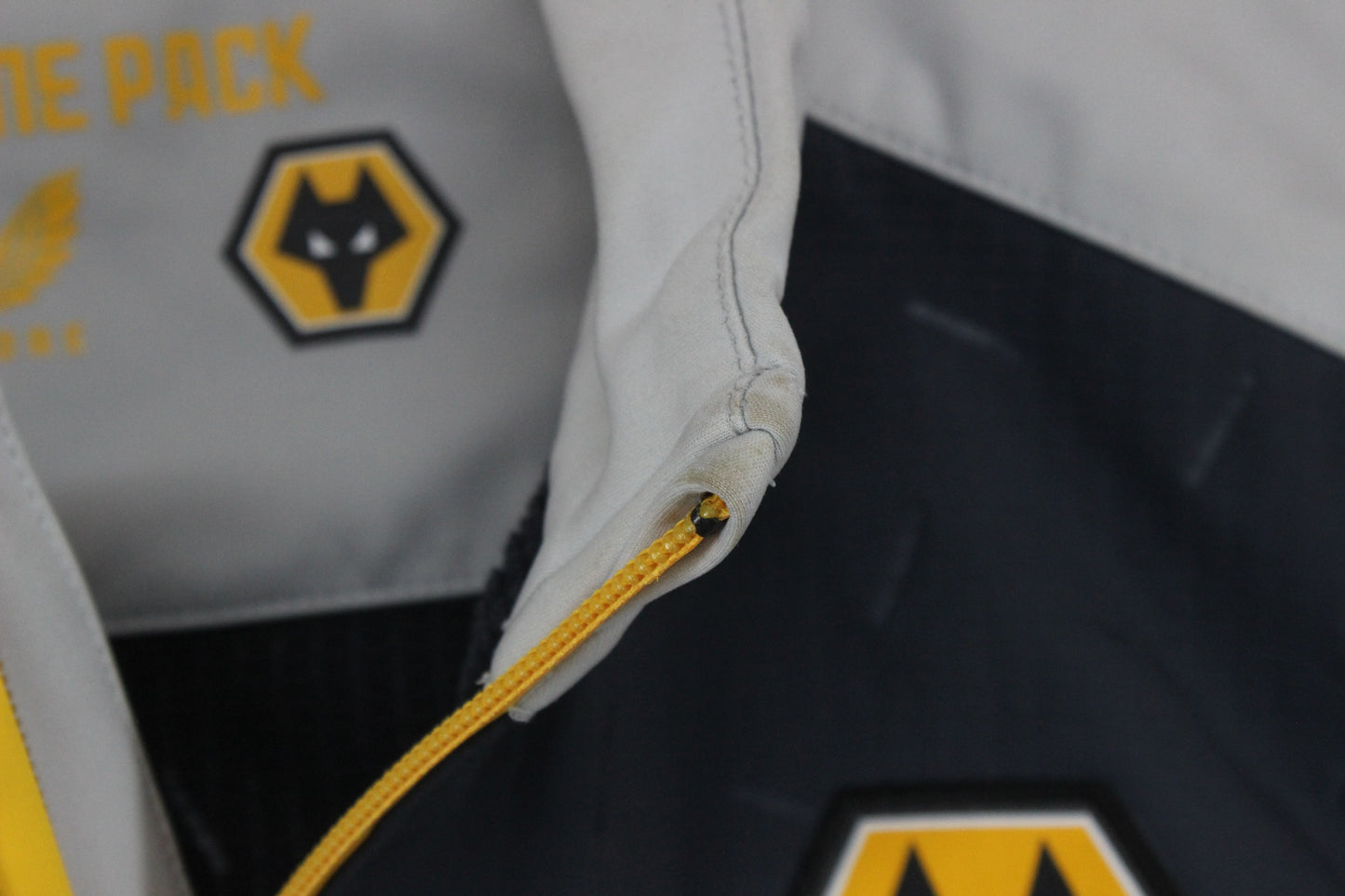 Mens Wolves Gilet Football