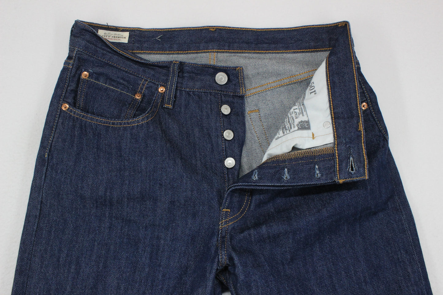 Womens 501 Jeans Classic Fit Denim
