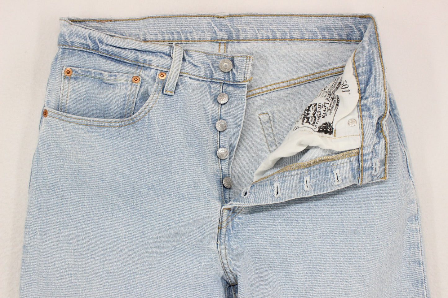 Womens 501 Jeans Classic Fit Button Fly